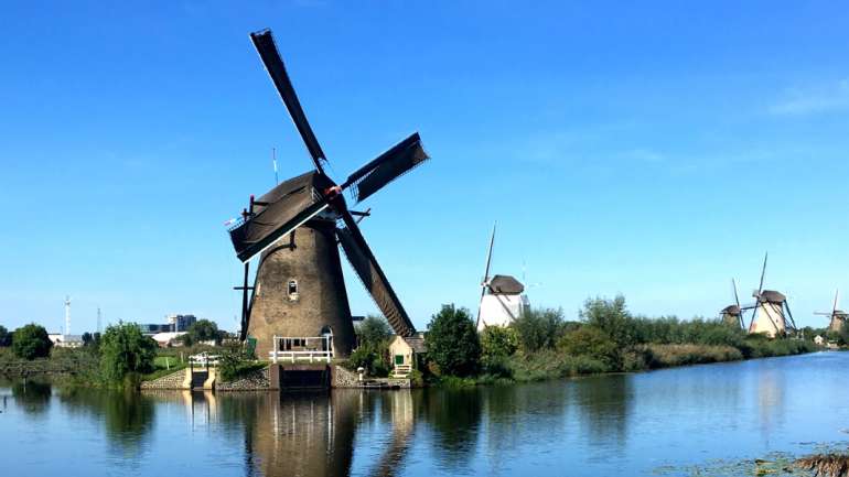 The Best Way to Visit the Famous  Kinderdijk Windmills