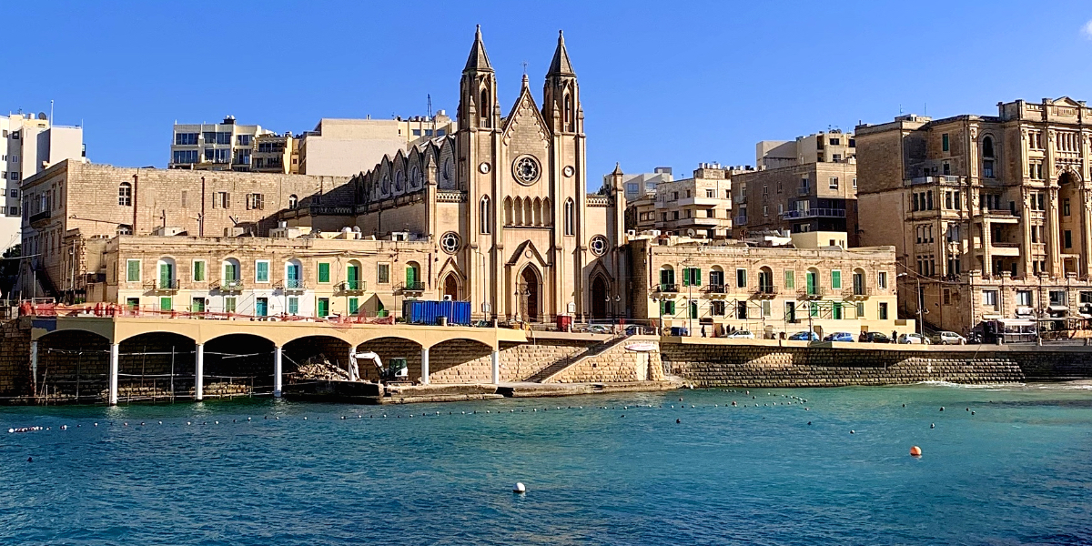 A Couple’s Escape to the Dreamy Seaside of Malta